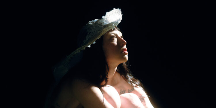 Keityn Unveils New Single “Frases,” A Journey of Admiration and Curiosity