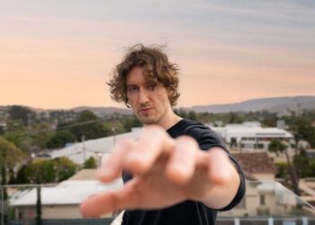 Dean Lewis