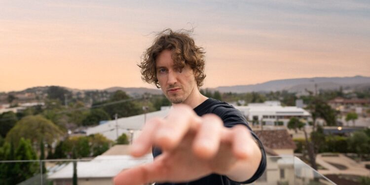 Dean Lewis